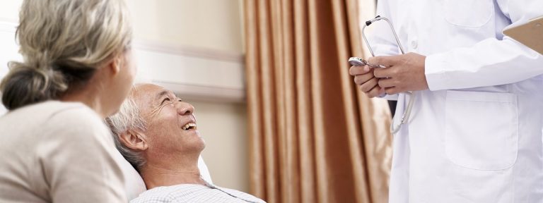 รู้จักระบบบัตรทอง สิทธิบัตรประกันสุขภาพผู้สูงอายุ